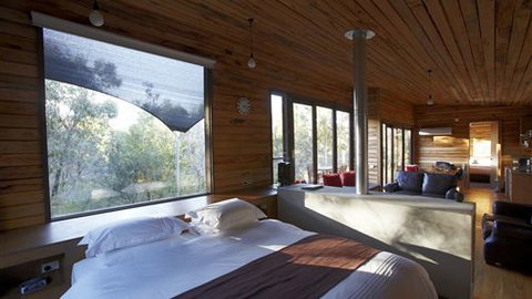 DULC Holiday Cabins - Accommodation Asia 6