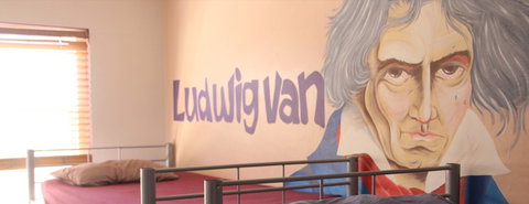 Manly Harbour Backpackers - Accommodation Guide 1