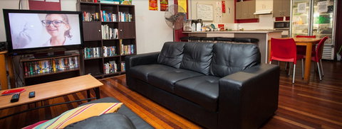 Manly Harbour Backpackers - Accommodation Guide 2