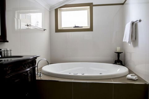 Bli Bli House Luxury Accommodation - Accommodation Guide 12