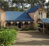 Hideaways at Red Hill - Accommodation Guide