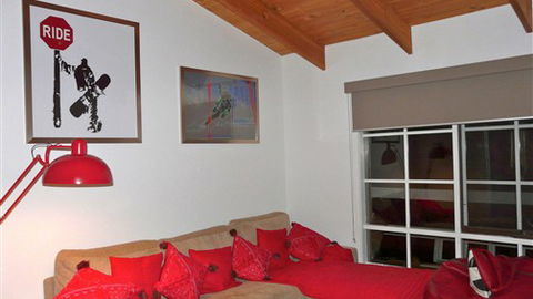 Two Mountains Lodge - Accommodation Guide 0