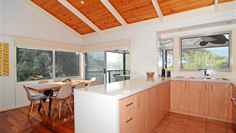 Barrakee Beach House - Anglesea - Accommodation China 1