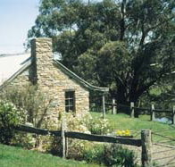 Adelaide Hills Country Cottages - Gum Tree Cottage - Accommodation Guide