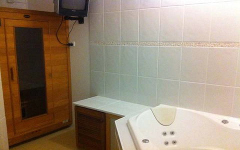 Aalberg Chalet - Accommodation Guide 5