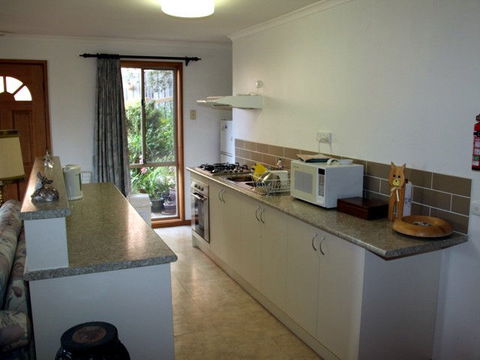 Adrienne's Place On The Hill - Accommodation China 0