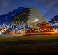 Alexander Cameron Suites - Accommodation Guide