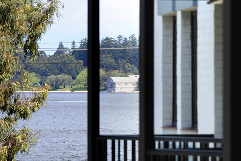Assured Waterside Apartments - Accommodation Guide 1