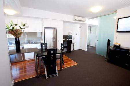 B7 Honeysuckle Apartments - Accommodation Guide 0