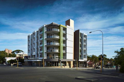 Baileys Serviced Apartments - Accommodation Guide 0