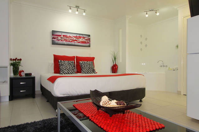 Alloway QLD Accommodation China