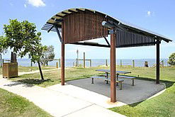 Beachmere Caravan Park - Accommodation Guide 2