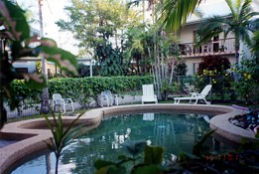 Coral Reef Holiday Apartments - Accommodation China 0