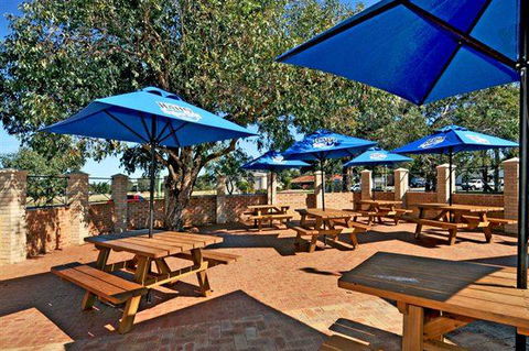 Drakesbrook Hotel - Accommodation Guide 1