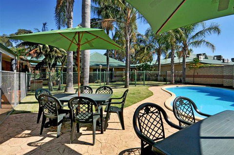Drakesbrook Hotel - Accommodation Guide 3