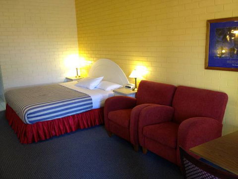 Econo Lodge Statesman Ararat - Accommodation Asia 4