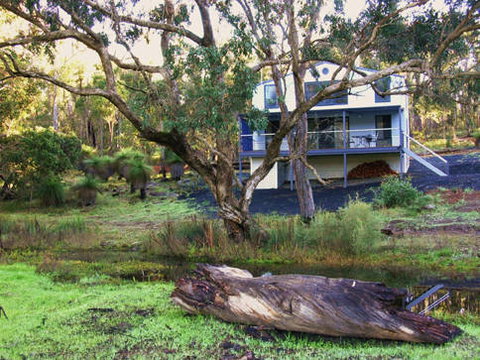 Hidden Grove Retreat - Accommodation Guide 5