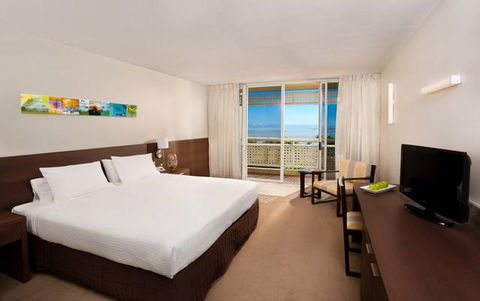 Holiday Inn Cairns Harbourside - Accommodation China 0
