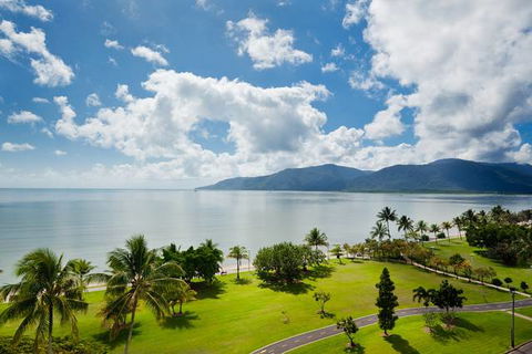 Holiday Inn Cairns Harbourside - Accommodation China 2