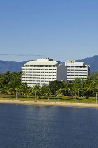 Holiday Inn Cairns Harbourside - Accommodation China 4