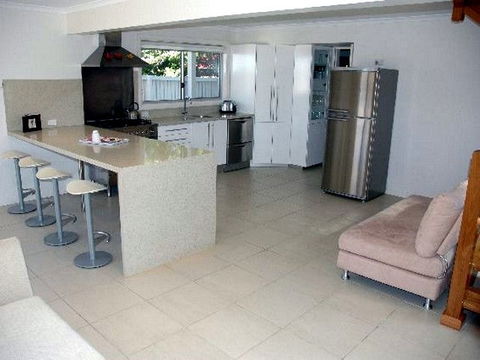 Joylaine Beach House - Accommodation China 2