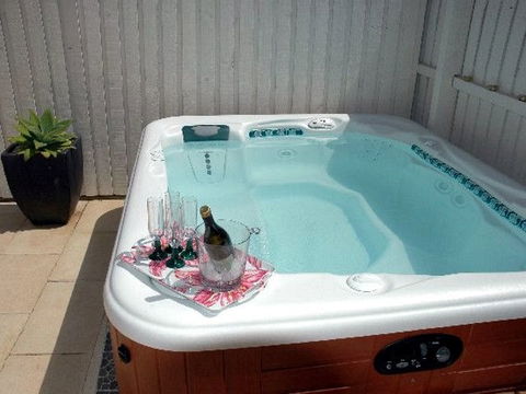 Joylaine Beach House - Accommodation China 4