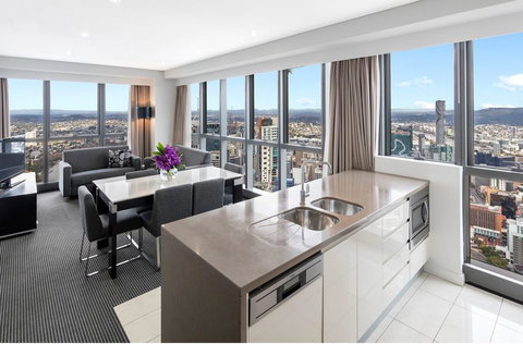 Meriton Serviced Apartments - Adelaide Street - Accommodation Asia 1