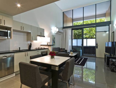 Meriton Serviced Apartments Danks Street, Waterloo - Accommodation Asia 1
