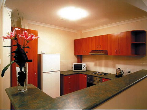 Mont Clare Boutique Apartments - Accommodation Guide 3
