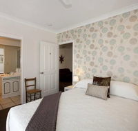 Mt Coolum Retreat 'A Bed  Breakfast'