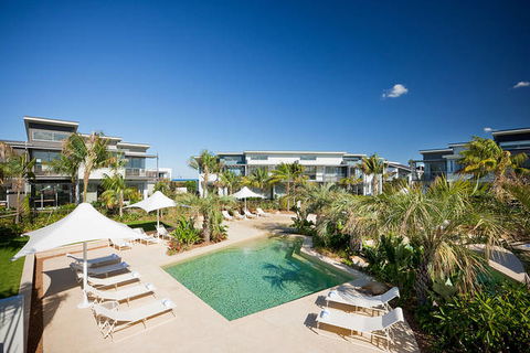 Pullman Magenta Shores Resort - Accommodation Guide 2