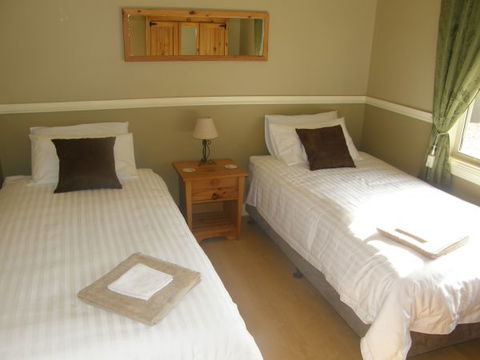 Shady Trees Barrington - Accommodation Guide 8