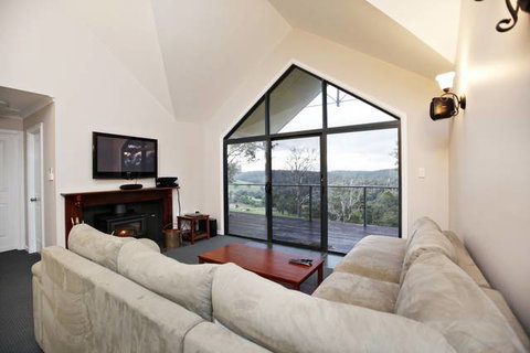 Scarlet Woods Chalet - Accommodation Guide 3