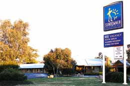 Swaggers Motor Inn & Restaurant - Accommodation China 0