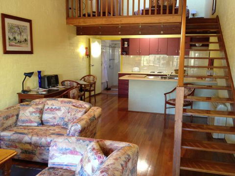 Shady Trees Barrington - Accommodation Guide 1