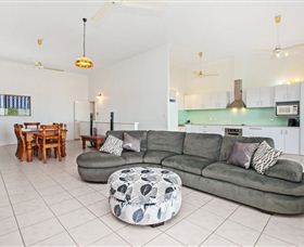 Beach View Holiday Villa - Accommodation China 2