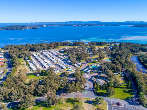 Swansea Gardens Lakeside Holiday Park - Accommodation Asia 5