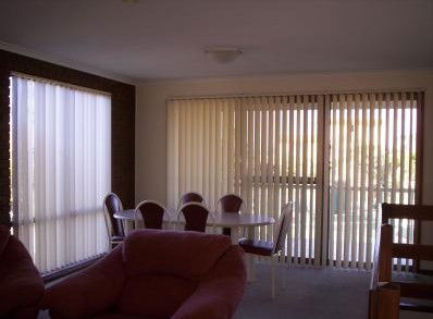 Anchor Bell Holiday Apartments - Accommodation China 3