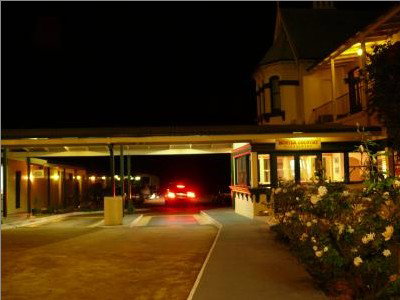 Airlie House Motor Inn - Accommodation Asia 1
