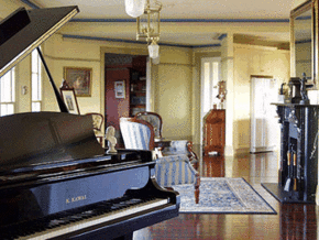 Barcaldine House - Accommodation Guide 1