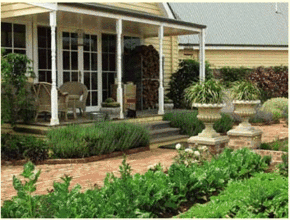 Barcaldine House - Accommodation Guide 3