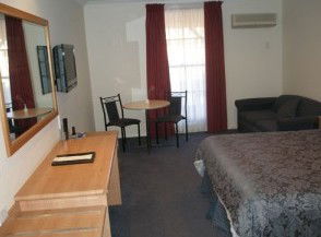 Bushmans Motor Inn - Accommodation Asia 4