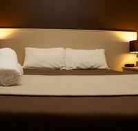 Warners At The Bay - Accommodation China