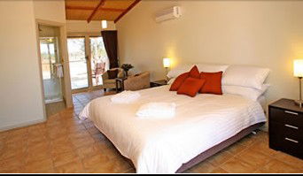 Mungo Lodge - Accommodation Guide 0