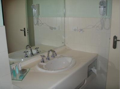 Alpine Gables Motel - Accommodation Guide 4