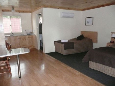 Black Gold Country Cabins - Accommodation Asia 3