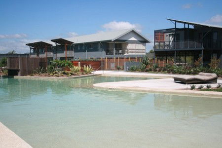 Australis Diamond Beach Resort & Spa - Accommodation Guide 0