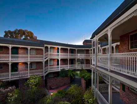 Medina Classic Canberra - Accommodation China 2