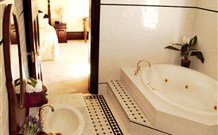 Petersons Guesthouse - Accommodation Asia 0