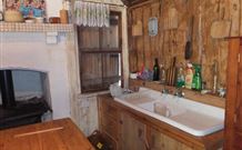 Aberfeldie Cottage B And B - Accommodation Guide 2